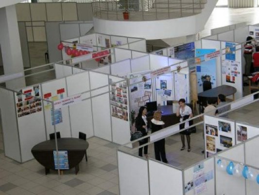 Târgul Ofertelor Educaţionale, organizat la Pavilionul Expoziţional